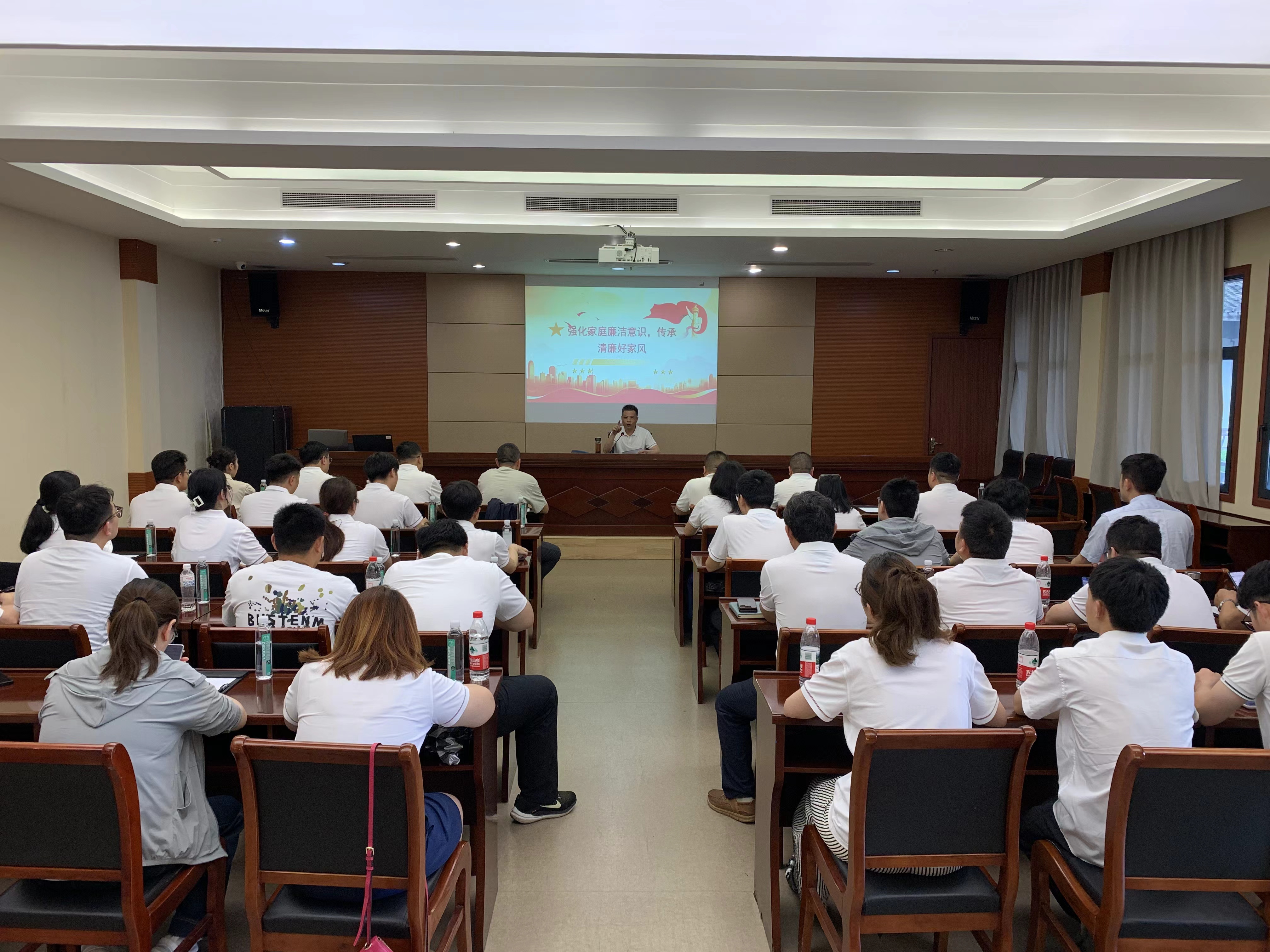 沈非-主图党日照片1